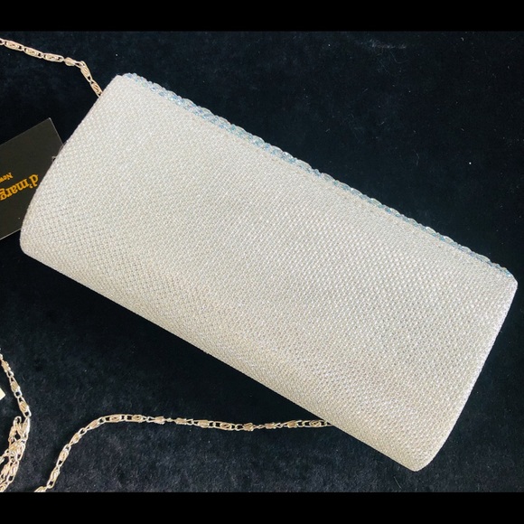 d’Margeaux Stunning Silver Clutch with Chain Strap - Picture 5 of 7